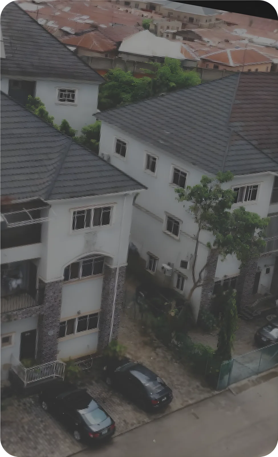 Black Qoral Estate, Karimu — Delivered terrace