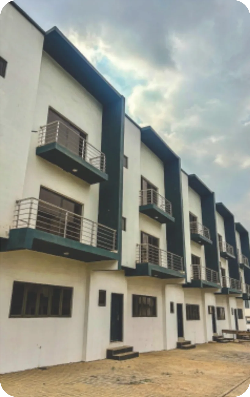 Black Qoral Plus, LifeCamp — Delivered terrace